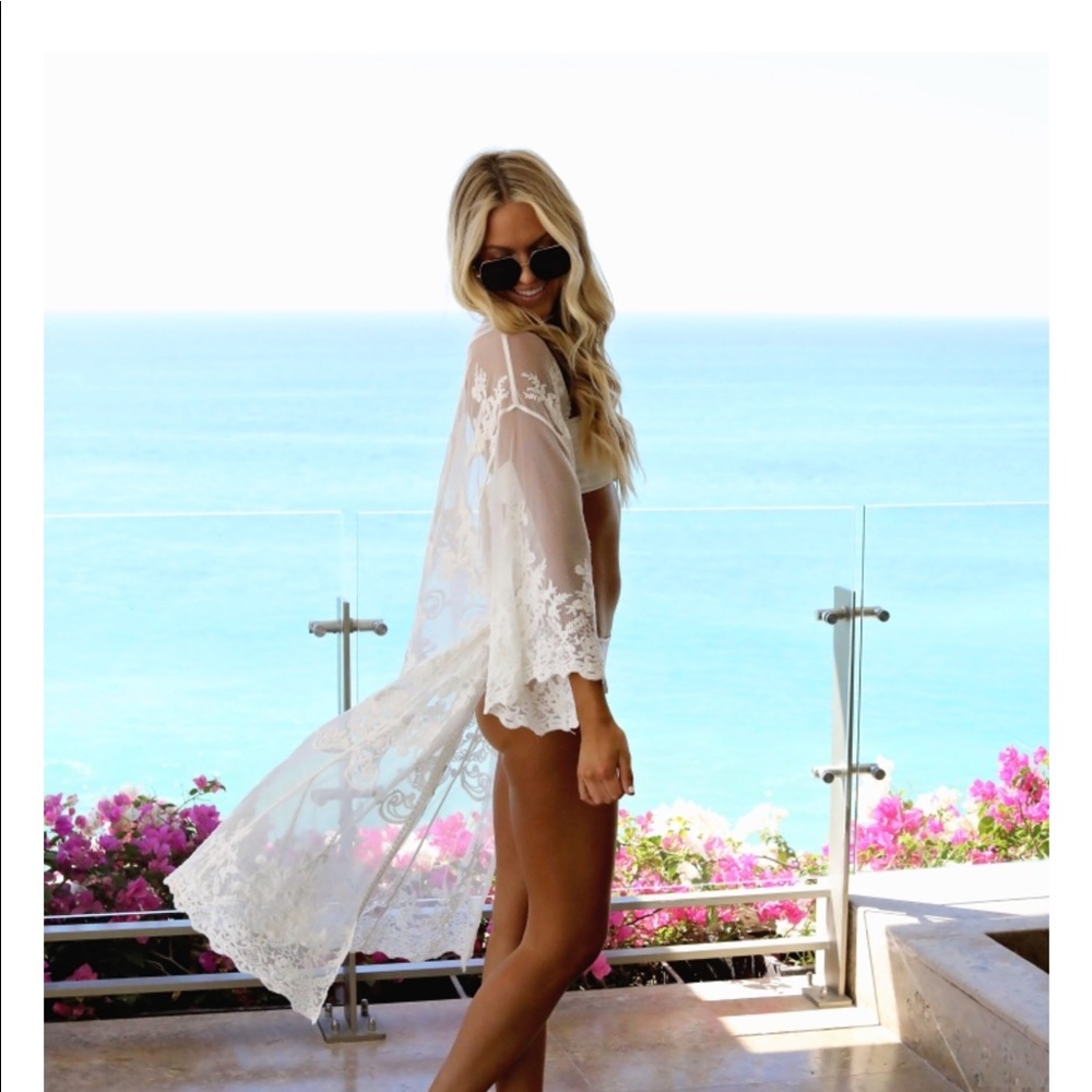 Perfect Lace Kimono - Picture 4 of 8
